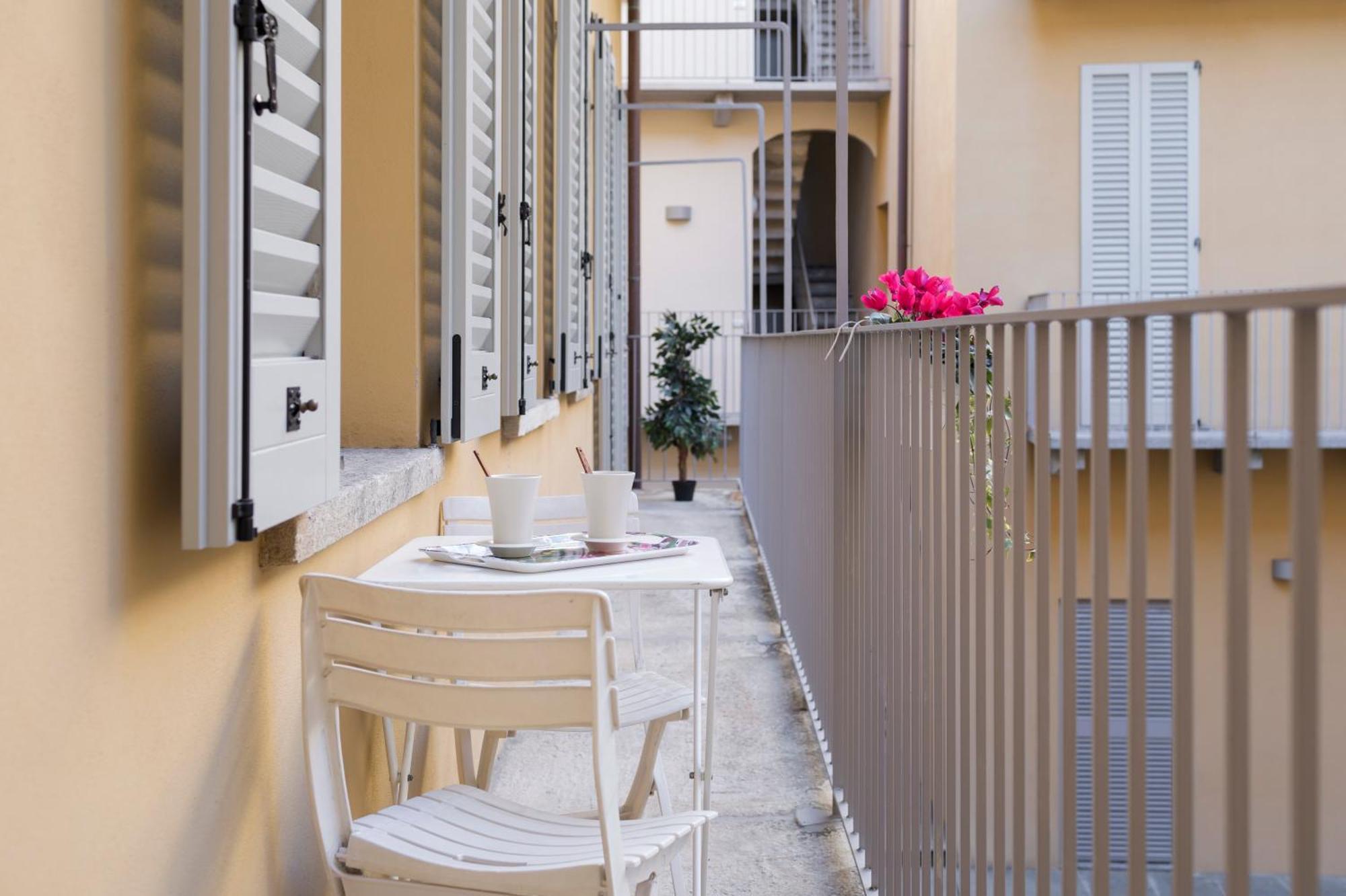 Domus Apartments Como - By Relais Di Giada Exterior photo
